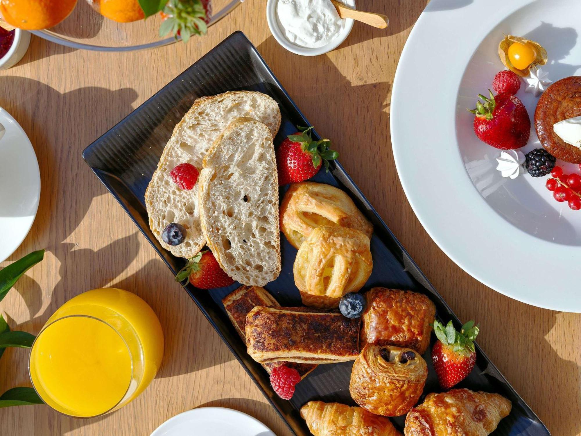Novotel Airport 4* Muscat